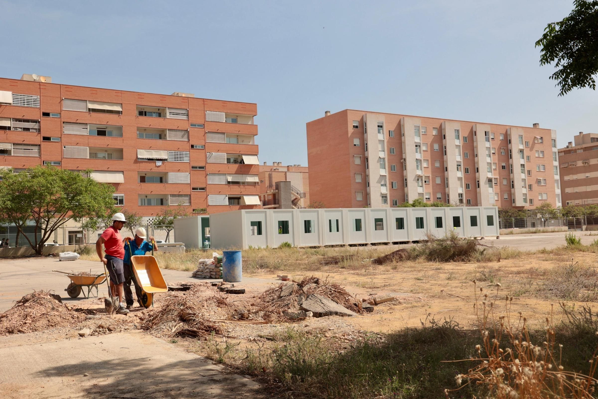 Otro colegio más que nace en barracones en Alicante