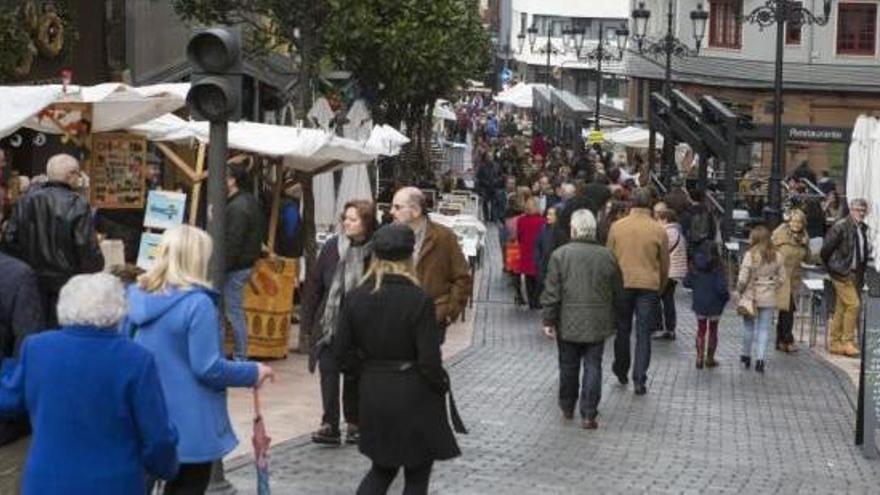 Descubre la media de edad de tu nombre o tu apellido en España.