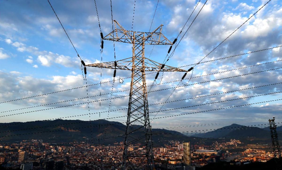 Una torre de la red de transporte de electricidad. 