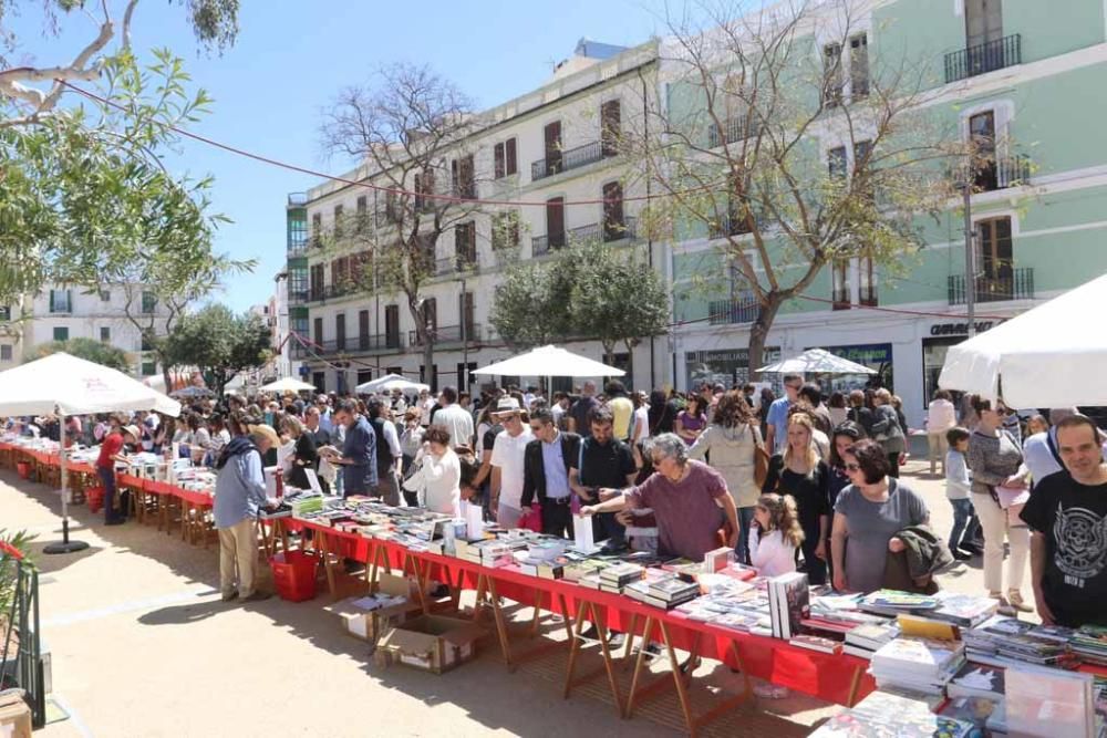 El Día del Libro ha registrado una gran afluencia de público