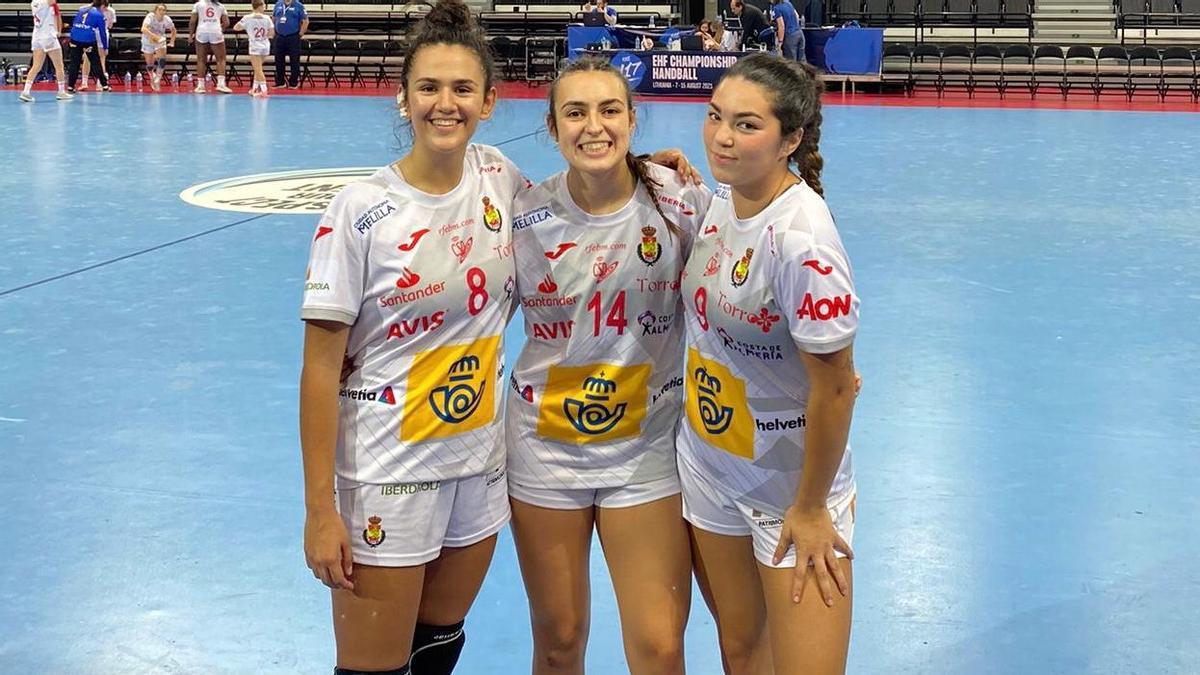 Las tres campeonas representantes de clubes de la Comunitat