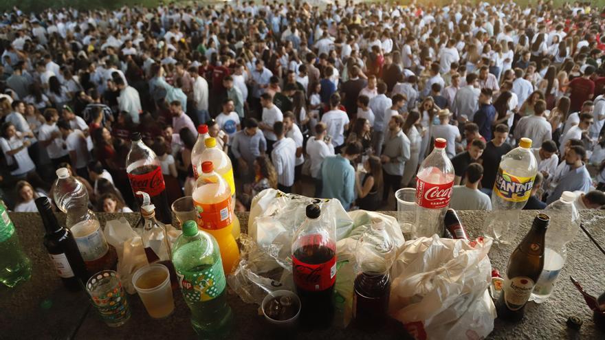 Al-Zahara advierte del daño que hacen las barras en la calle y los botellones a las fiestas populares