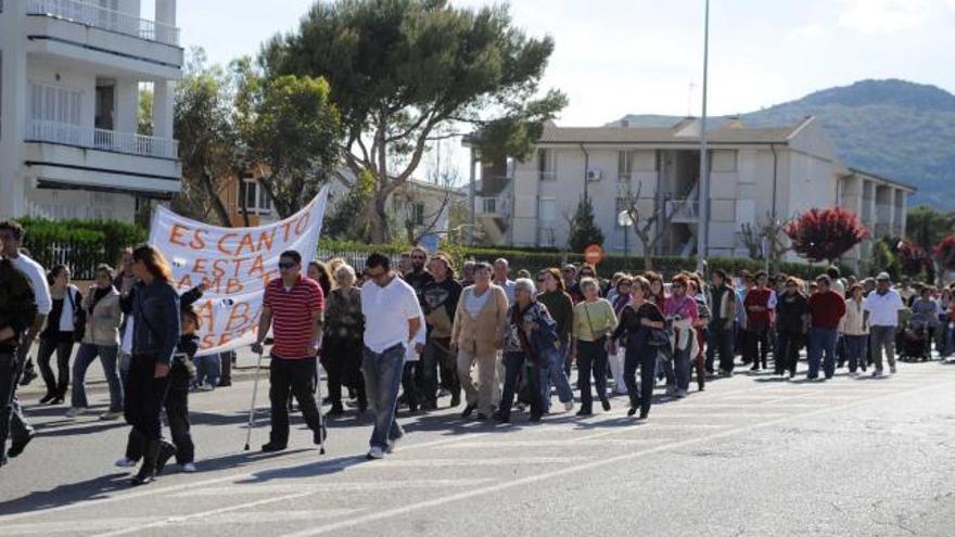 El grupo se concentró en el lugar en el que se produjo una de las agresiones.