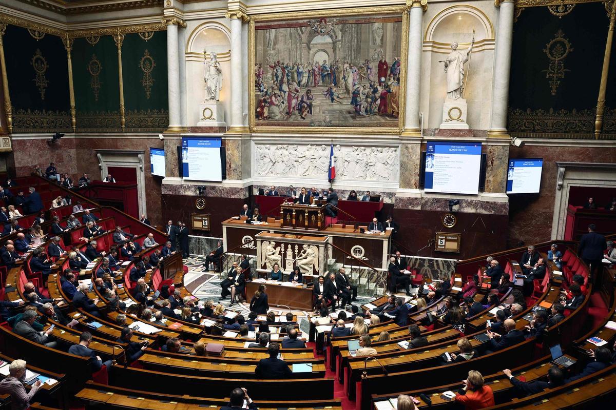 França avança en la legalització de l’eutanàsia amb estrictes condicions